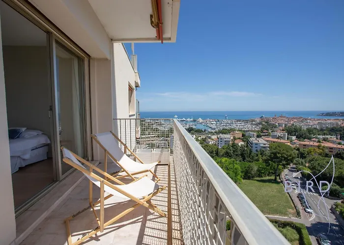 Apartament Smart Flat In Sea View Ac Parking And Pool