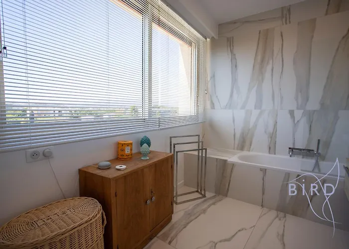 Smart Flat In Sea View Ac Parking And Pool Apartment *