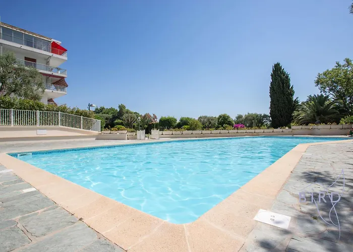 Apartment Smart Flat In Sea View Ac Parking And Pool Antibes
