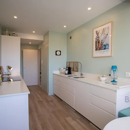 Apartman Smart Flat In Sea View Ac Parking And Pool